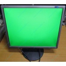 Монитор 19" Samsung SyncMaster 943N на экране малозаметные царапинки (Балашиха)